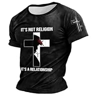 Classic design with crew neck, short sleeves - timelessly comfortable, ideal for everyday use, relaxed trips. With its distinctive graphic print, it is a meaningful for personal expression. Made from a soft, breathable fabric blend that ensures all-d...