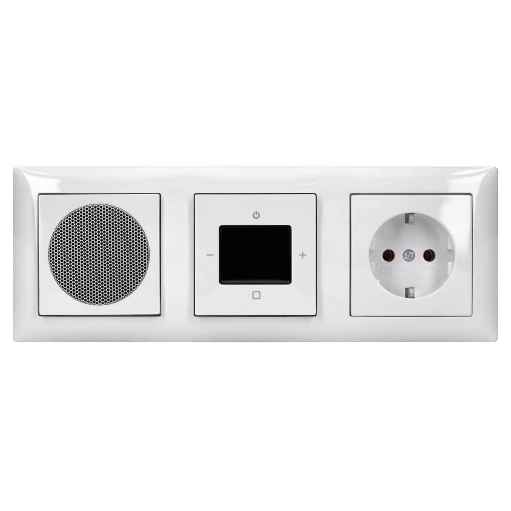 Busch-Jaeger Radio-Set: 8215 U-101 Radio DAB+ + 8252-914-101 Zentralscheibe Radio + 20 EUC-914 Steckdose + 8223 Lautsprecher + 8253-914 Zentralscheibe + 1723-914 3-fach Rahmen Alpinweiß Balance SI