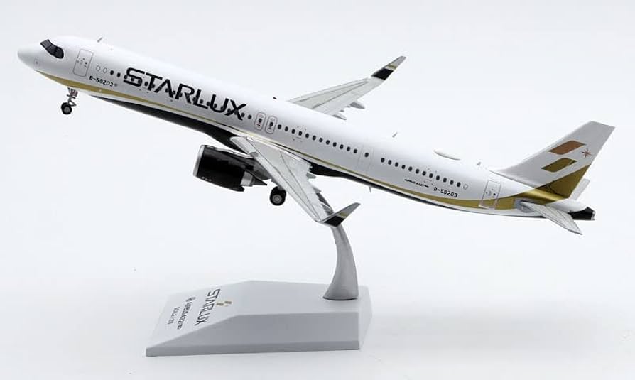 c*n様 レア品‼️STARLUX A321 航空機モデル c*n様 レア品‼️STARLUX A321 航空機モデル - メルカリ