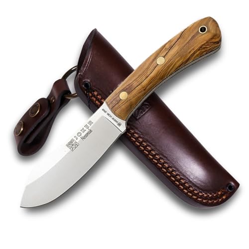 Joker Cuchillo de monte CO136 Nessmuk, con puño en madera de olivo de 11,5 cm, hoja de 10,5 cm, incluye funda de cuero en color marrón oscuro. Cuchillo By J.Sabater Joker Cuchillo de monte CO136 Nessmuk, con puño en madera de olivo de 11,5 cm, hoja de 10,5 cm, incluye funda de cuero en color marrón oscuro. Cuchillo By J.Sabater