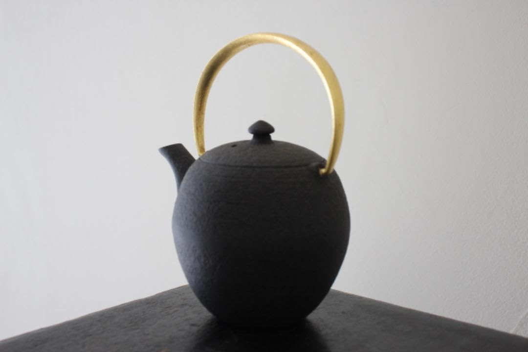 Amazon.co.jp: 菊池保寿堂 鉄瓶 急須 WAZUQU グッドデザイン賞