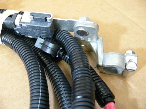 GENUINE LAND ROVER POSITIVE BATTERY CABLE LR2 3.2L OEM NEW LR017335