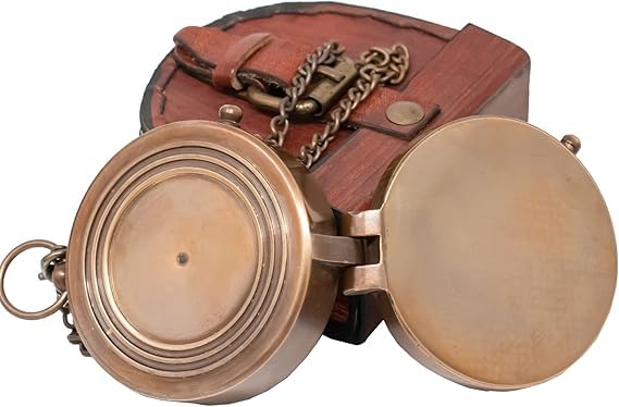 Brújula de bolsillo vintage de latón antiguo con cita grabada – brújula clásica con estuche de cuero, regalo inspirador para hijo y hija, cumpleaños y bautizo miniatura 3