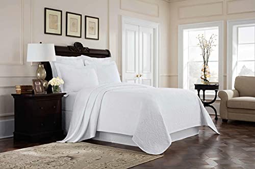 Royal Heritage Home Williamsburg Richmond Matelasse Bedspread , Coverlet Collection (White, King Coverlet 10W x 96L)