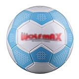 Jugar fútbol puede entrenar la conciencia y la capacidad de trabajo de un equipo. También es bueno para la salud psicológica y física de uno.
