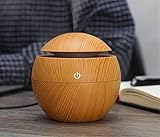 Einzigartiges, rutschfestes Design: Der kühle, neblige Aromadiffusor der Lebensfarbe ist mit heller Holzmaserung bemalt, damit er natürlich und originell aussieht.Das rutschfeste Design ist für Erwachsene und Kinder geeignet.