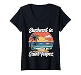 coucher du soleil st nazaire 44600 Adoptez une ambiance estivale rétro avec ce design coloré de Saint-Tropez avec un coucher de soleil classique et une scène de plage pour un style côtier décontracté.