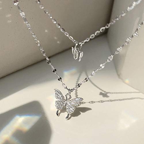 Collier papillon double couche pour sublimer vos tenues d'été