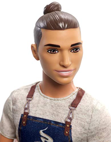 Muñeco Ken Barista con Delantal y Accesorio de Café miniatura 3