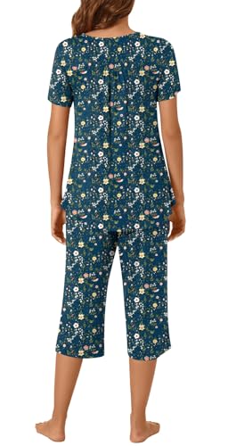 Image of Womens Summer Pajama Sets 2 Piece Short Sleeve Top and Capri Pants Plus Size Ladies Lounge Pjs Sets with Pockets