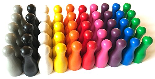 Spieltz 52658: 50 Riesen Spielfiguren für XXL Brettspiele. Halmakegel groß aus Holz, 25/60 mm, Flaschenkegel in 10 Farben. Extra große Spielfiguren (Großpackung: 50 Stück, 5 Kegel von jeder Farbe) Cover