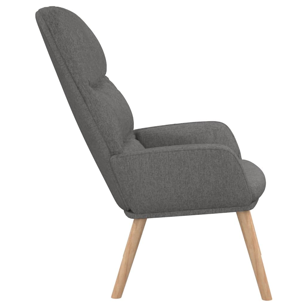 Poltrona relax con spesso rivestimento in tessuto imbottito di colore grigio chiaro, robusto telaio in metallo e gambe in legno massiccio dell'albero della gomma, offre un comfort ottimale per