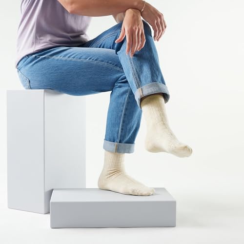 Image of Smartwool Everyday Cable Crew Socks For Men and Women