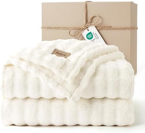 Bedsure 3D Bubble King Throw Blanket for Bed - White Mothers Gift...