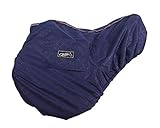 sattel sommer esprit tölt Wasserabweisender Sattelbezug aus Turnout-Stoff. Der Sattelbezug ist mit Fleece gefüttert. Der Bezug passt auf viele der englischen Sattel. Ausgestattet mit einer Kordel, womit man den Bezug auf die individuelle Sattelgröße anpassen kann. Zudem verfügt der Sattelbezug auf jeder Seite über eine Schlaufe durch die der Sattelgurt geführt und der Bezug fest gemacht werden kann.