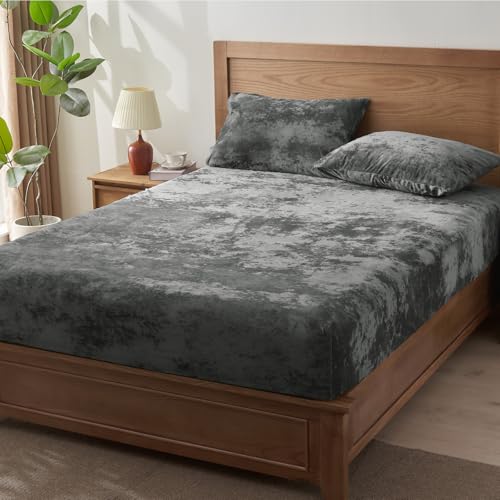 BEDELITE Velvet Fitted Sheet and Pillowcases Set, Luxury Soft Fuzzy Bottom Sheet with Reinforced Elastic Corner Straps, Deep Pocket up to 15 Inch, 1 Fitted Sheet and 2 Pillowcases (King, Grey)