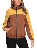 Diseño: Tanto el dobladillo de la ropa como el sombrero tienen cordones elásticos para ajustar la tensión, lo que puede prevenir eficazmente el viento. Puños elásticos. Cierre de cremallera impermeable y con cómodo forro de malla. Hay bolsillos con cremallera en ambos lados de la chaqueta, por lo que el contenido de los bolsillos no se caerá.