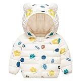 85% duvet + 5% polyester, en tissu de haute qualité, doux et non irritant pour la peau. La doublure intérieure est conçue avec trois couches de coton verrouillable pour empêcher le coton de s'enfuir. Style à capuche pour plus de chaleur. Les imprimés de dessins animés sont l’un des éléments préférés des enfants. Fabriqué avec une fermeture éclair de haute qualité, sans bourrage. Il y a un bouton en haut de la fermeture éclair pour éviter que votre menton ne soit rayé par la fermeture éclair.