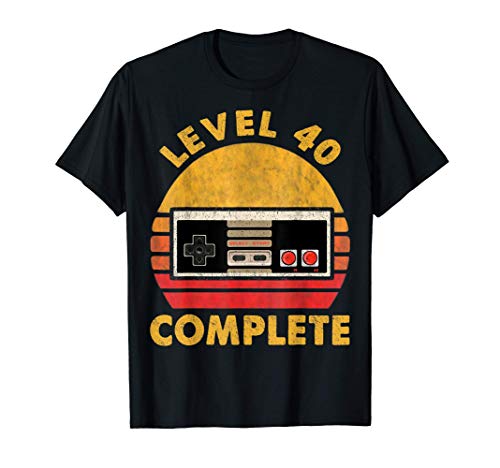Level 40 Complete 40th Birthday Gift T-Shirt