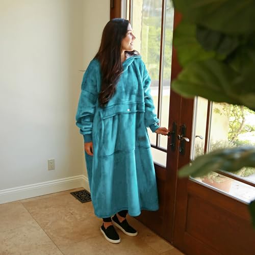 Image of Catalonia Oversized Hoodie Blanket Sweatshirt, Comfortable Sherpa Giant Pullover with Large Front Pocket for Adults Men Women Teenagers Wife Girlfriend