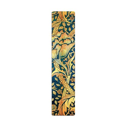 This Windrush pattern comes from a pencil and watercolour sketch that William Morris worked on in 1881–1883. Designed for block-printed cotton, Windrush highlights the creative approach Morris took to revealing elements from the natural world in his decorative furnishing fabrics.