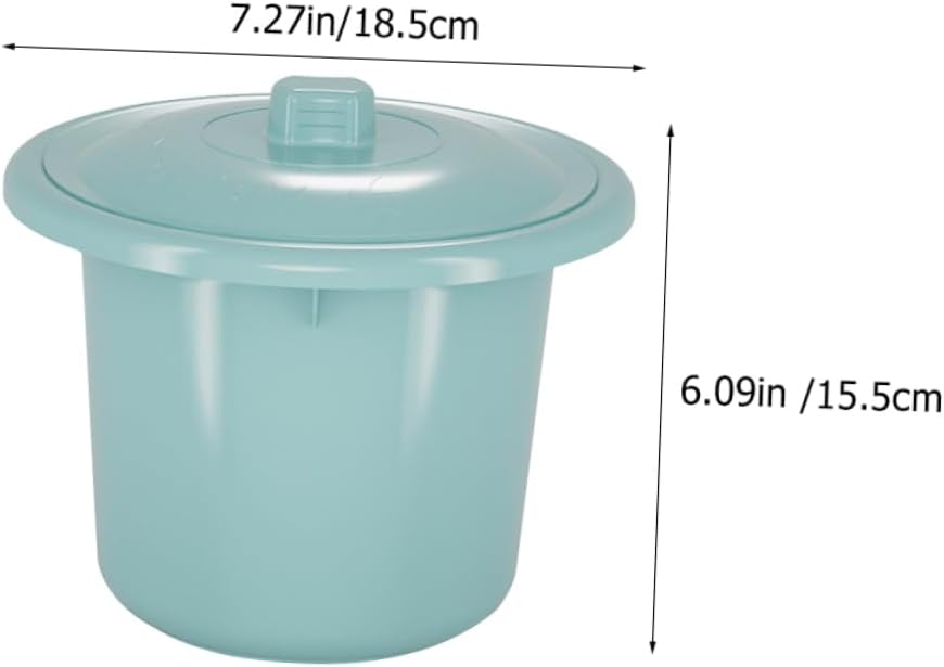 2pcs Unisex Portable Urinal Container Lid Boys and Girls Urine Pot for Boys Travel Potty for Toddlers Random Color