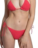TESSUTO GOFFRATO EFFETTO ONDE: Texture unica e distintiva che dona profondità e stile, distinguendosi dai classici costumi lisci per un look moderno e raffinato.