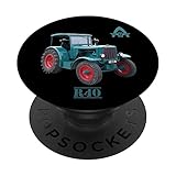 Der Hanomag R40 wurde von 1942 - 1951 gebaut. Er wurde auch gern als Lokomotive auf Rädern bezeichnet und gilt als der Inbegriff des Schleppers. Es gab mehrere Varianten, unter anderem mit Eisenreifen und Holzvergaser.