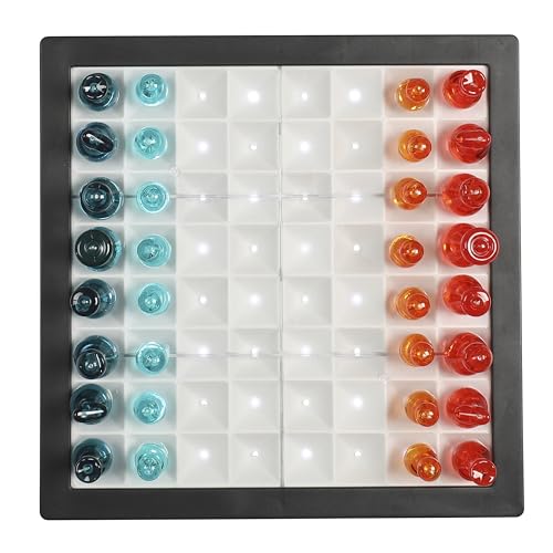 Le parti di scacchi sono realizzati in materiale trasparente, il che conferisce loro un aspetto cristallino e sofisticato. Ogni pezzo è dotato di LED integrati che si illuminano in nero, blu o bianco, aggiungendo una dimensione visiva affascinante al gioco.