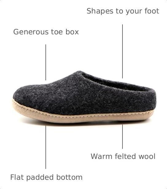 Image of Men's 'Newport' Wool House Shoe