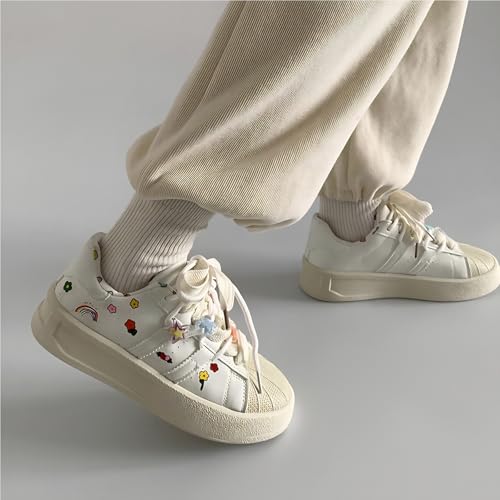 Star and Graffiti Platform Shoes Fashion Chunky Sneakers for Women Trendy Casual Aesthetic Skateboard Shoes4