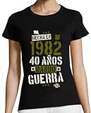 DISEÑO: Diseñada por un artista independiente y seleccionada entre nuestro amplio catálogo de diseños originales. Encuentra más camisetas guapas, divertidas, personalizadas y de tu talla en nuestro catálogo: frikis, vintage, con frases ingeniosas y de humor, con dibujos y diseños sobre música, videojuegos, series, anime, superhéroes y muchísimo más.