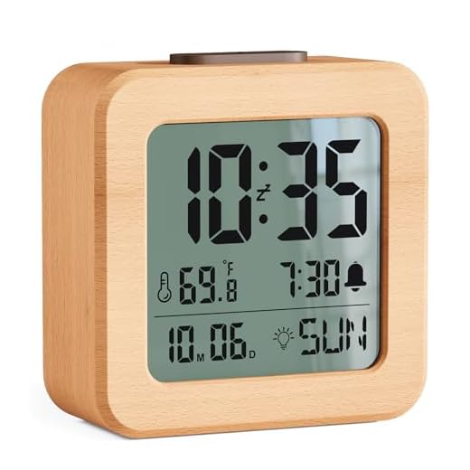 CHEREEKI Battery Operated Clock with Real Wood Case, Loud Alarm, Snooze, Automatic Light Sensor