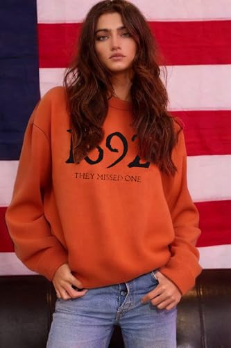 LYEIAO It's Just A Bunch of Hocus Pocus Halloween Sweatshirt Women Funny Spooky Season Graphic Long Sleeve Tee Tops4