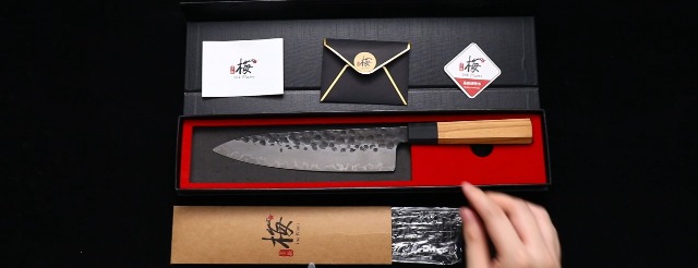 Santoku Chef’s Knife 7 Inch,Japanese Sharp Blade Kitchen Knife with Olivewood Handle And Beautiful Gift Box
