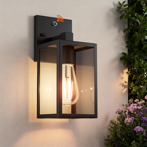 Dusk to Dawn Sensor Wall Light