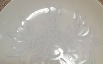 人間国宝　井上萬二作　白磁　染牡丹彫文　皿　共箱　略歴付　皿立付　食器 Amazon.co.jp: 人間国宝 井上萬二作 白磁 染牡丹彫文 皿 共箱 略歴付