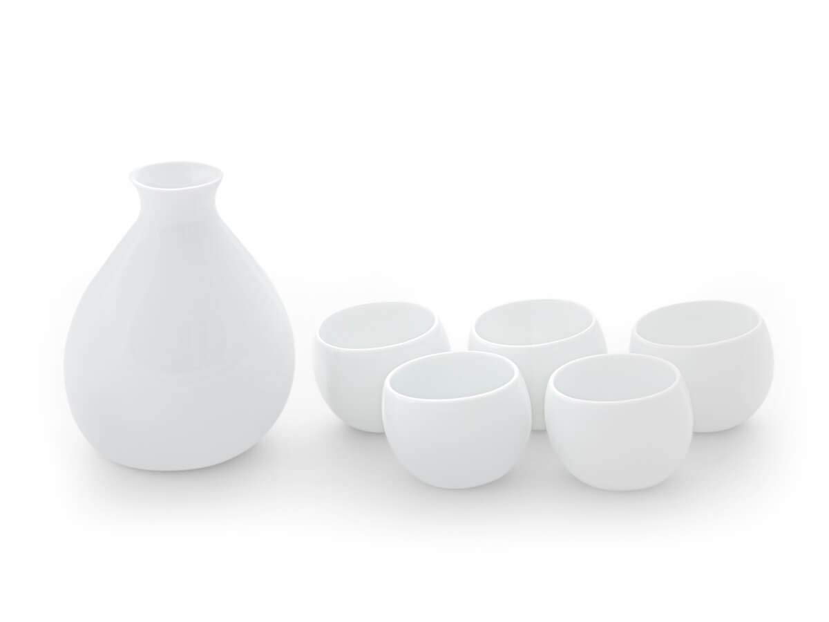Original japanisches Sake Set Yuuki, Karaffe, ca. 400 ml, 5 Sake-Becher. Feinstes Porzellan, traditionelle Handarbeit, echte Unikate. Weiß, edle Transparenz, Design-Auszeichnungen, spülmaschinenfest
