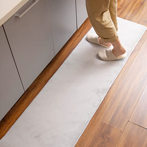 キッチンマット 洗える 台所マット 低反発 厚10㎜ 50×240㎝ 微はっ水 ホットカーペット対応 滑り止め付き フランネル さらフワ触感 低ホルム 遮音 もちもち 北欧 ライトグレー