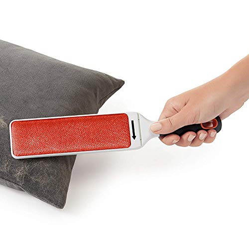OXO Good Grips FurLifter Selbstreinigende Flusenbürste/Möbelbürste