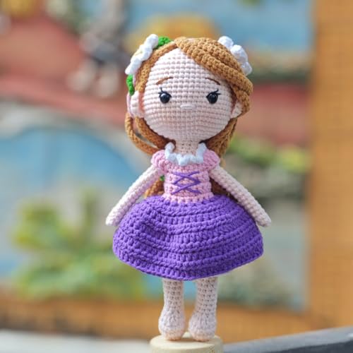 Muñeca Princesa Hecha a Mano en Crochet con Cabello Nublado miniatura 6
