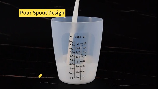 Juego de 5 vasos medidores de silicona 500 y 100ml miniatura 7