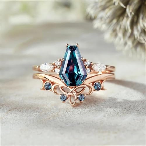Unique Coffin Cut Alexandrite Ring Set for Women Solid Gold Vintage Engagement Ring Art Deco Alexandrite and Moissanite Wedding Promise Ring Set for Her2