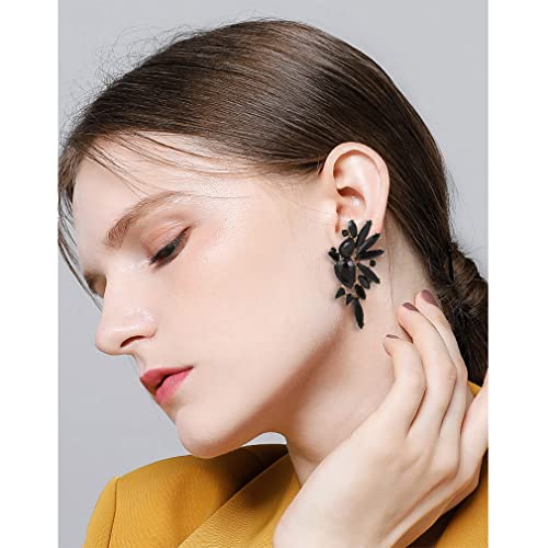 Vintage Rhinestone Statement Clip on Earrings Retro Crystal Drop Dangle Earrings Cluster Non Pierced Earrings for Women2