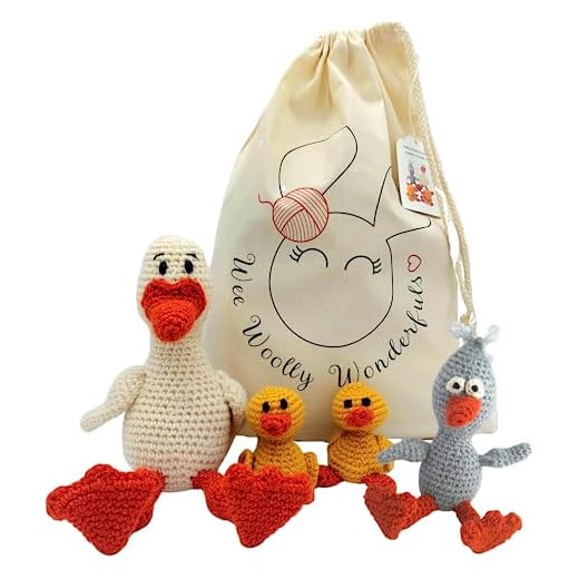 Crochet Kit - Daisy Duck & Family Alpaca Luxury Amigurumi Craft