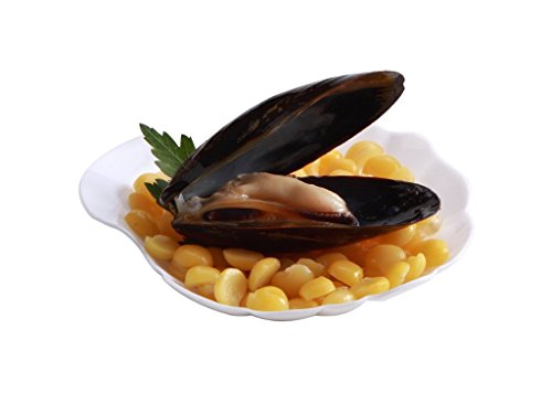 Restaurantware 3.3 Inch Shell Appetizer Plate 100 Disposable Plastic Appetizer Plate - Sturdy Shell-Shaped White Plastic Cocktail Plates Perfect For Serving Amuse Bouche And Hors D'oeuvres