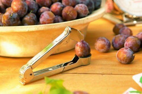 Foto von Leifheit Pflaumenentsteiner ProLine, zum schnellen und leichten Entkernen, pflegeleichter Pflaumenentkerner für sauberes Trennen, Zwetschgenentkerner Handgerät