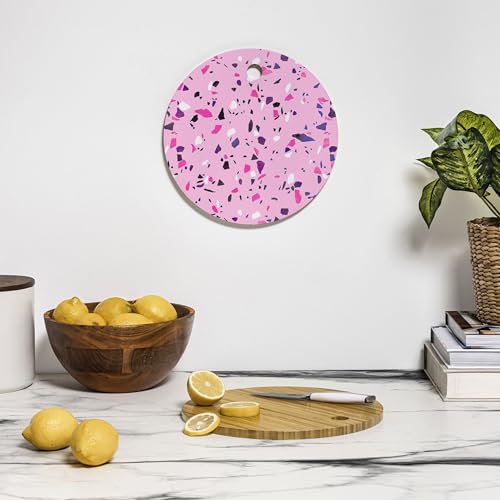 Tabla de cortar redonda de bambú Society6 rosa terrazzo miniatura 2