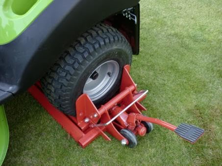 ClipLift Hydraulische Hebevorrichtung für Rasentraktor, Aufsitzmäher bis 300 kg, 45° Hebewinkel