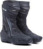 Die Groundtrax-Sohle mit speziell entwickeltem Profil sorgt für perfekten Halt am Rad und auf dem Asphalt.